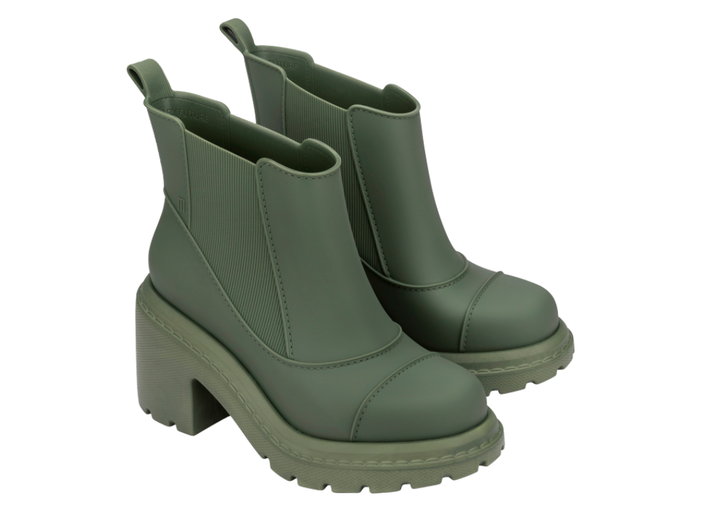 MELISSA COURTNEY BOOT AD – GREEN