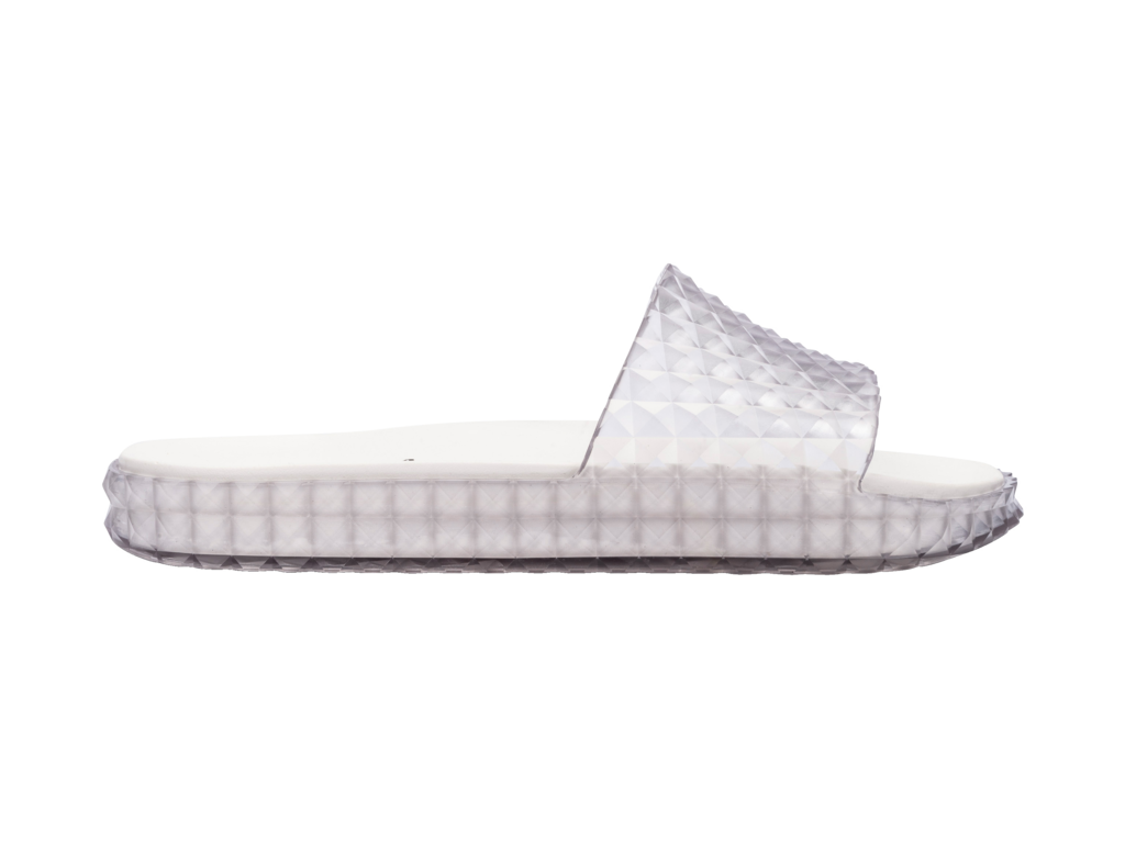 MELISSA COURT SLIDE + Y.PROJECT AD –