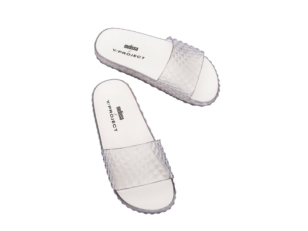 MELISSA COURT SLIDE + Y.PROJECT AD –