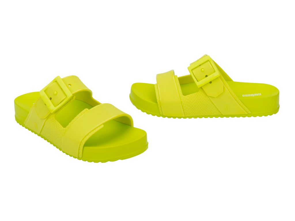 MELISSA COZY CONNECTION SLIDE AD –