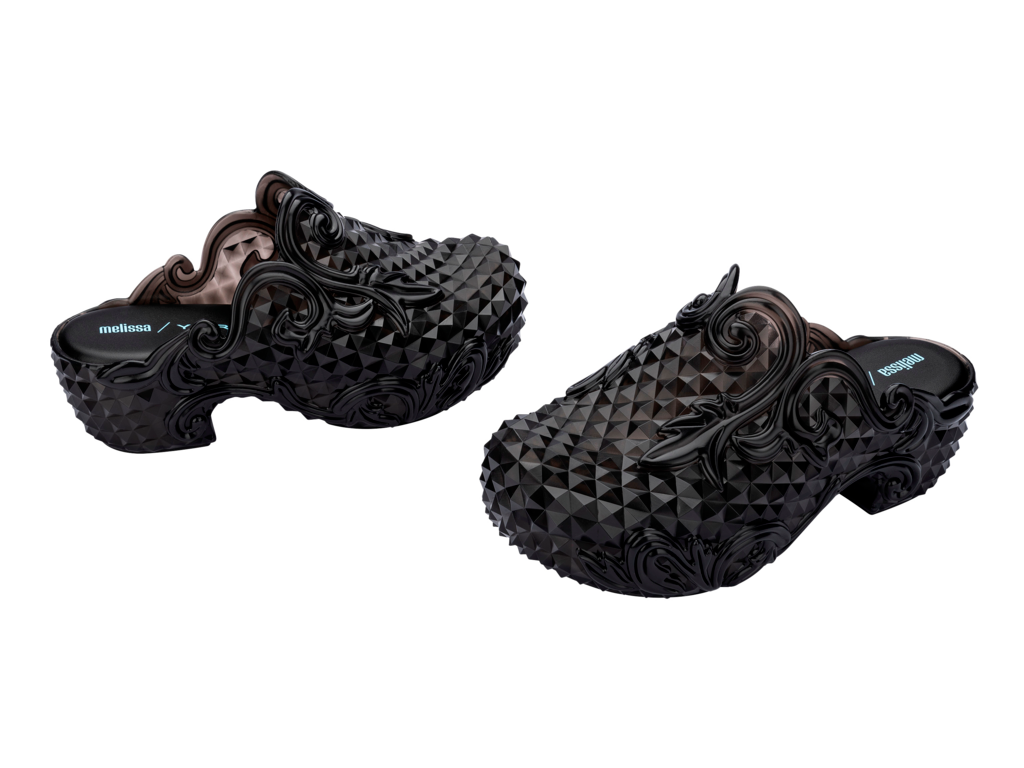 MELISSA COURT CLOG + Y.PROJECT AD –