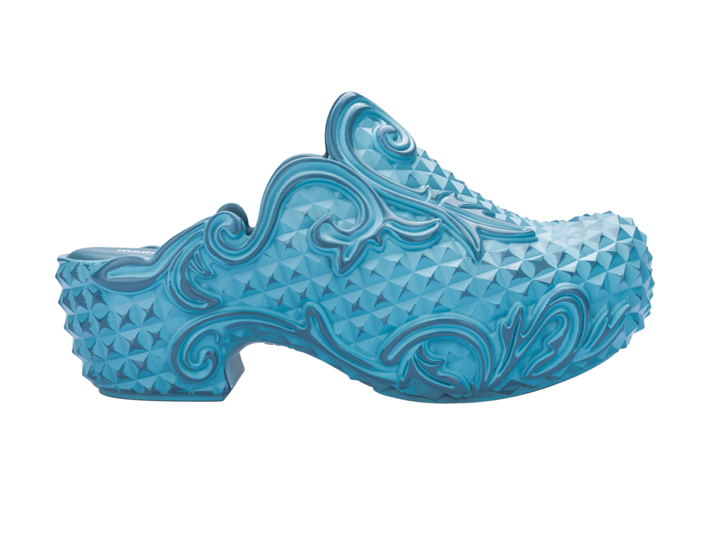 MELISSA COURT CLOG + Y.PROJECT AD