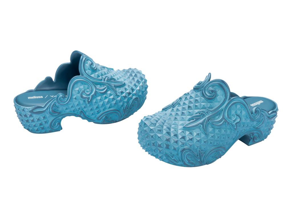 MELISSA COURT CLOG + Y.PROJECT AD –
