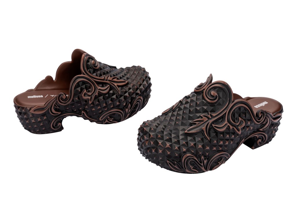MELISSA COURT CLOG + Y.PROJECT AD –