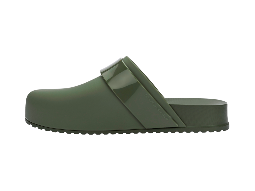 MELISSA COZY CLOG AD –