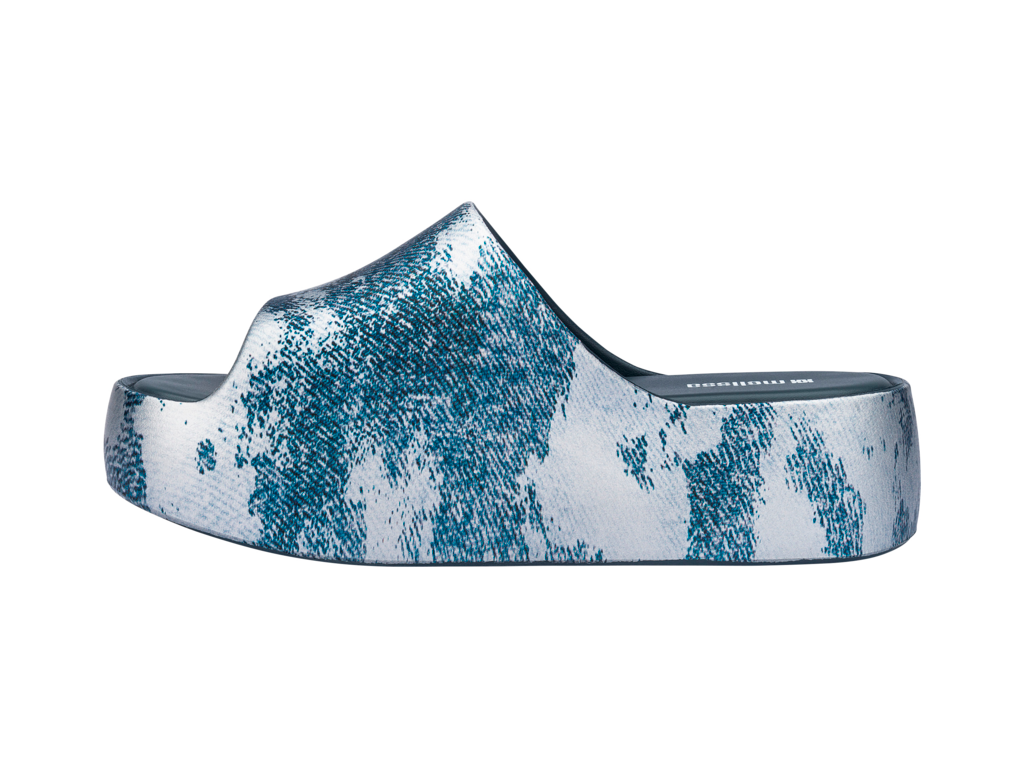 MELISSA FREE PLATFORM SLIDE DENIM AD –