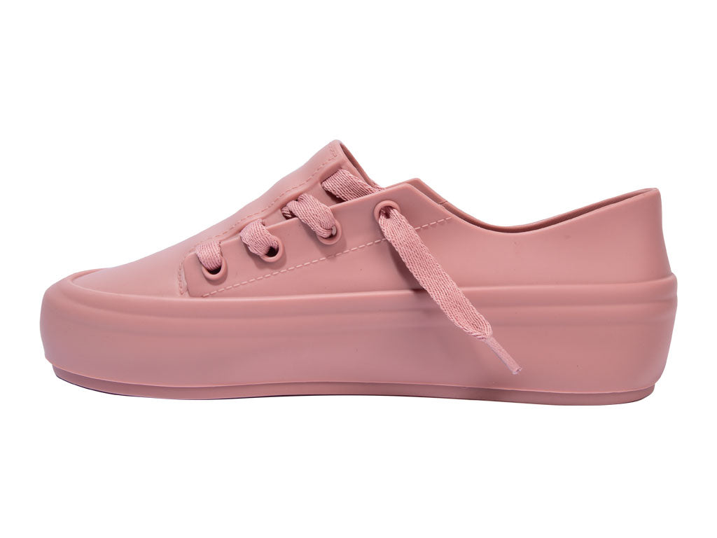 MELISSA ULITSA SNEAKER AD –