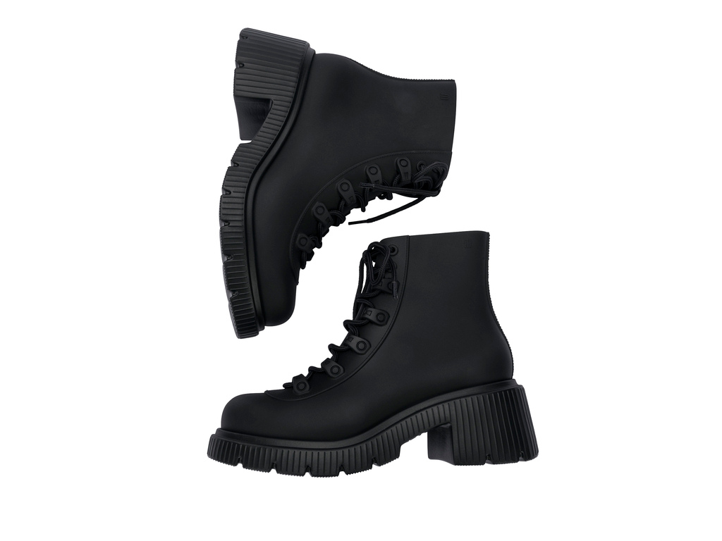 MELISSA COSMO BOOT AD –