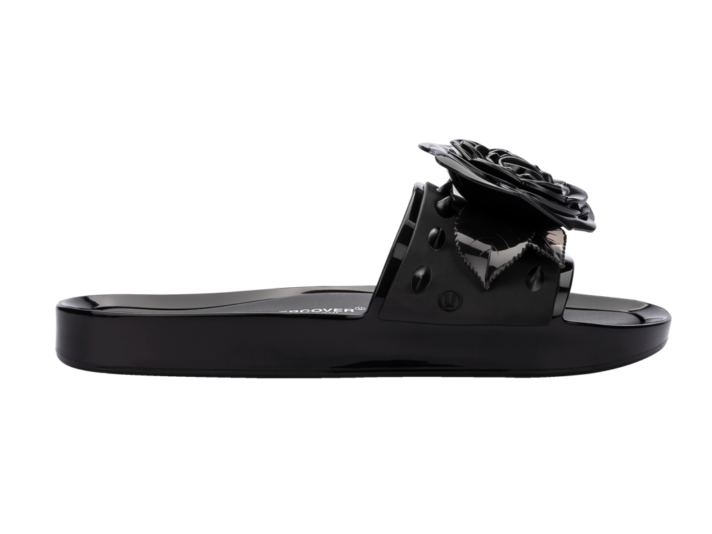 MELISSA BEACH SLIDE SPIKE + UNDERCOVER AD –