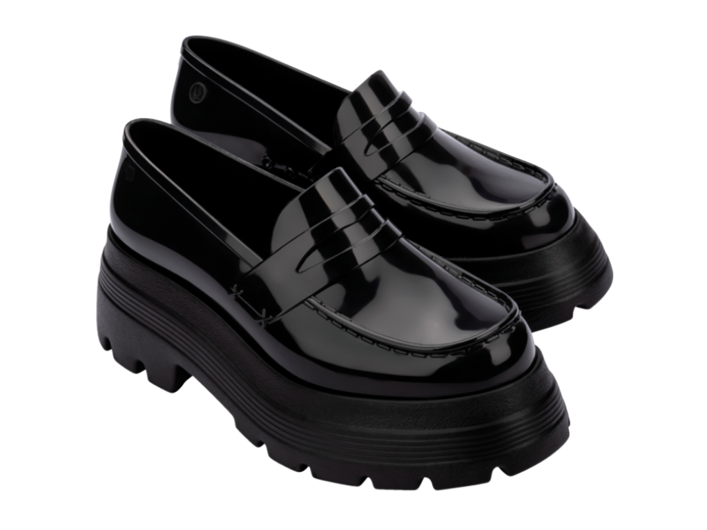 MELISSA ROYAL  HIGH + UNDERCOVER AD – BLACK