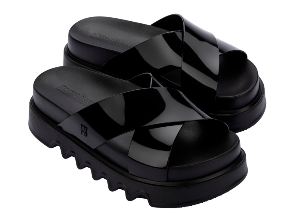 MELISSA COZY CROSS PLATFORM AD – 