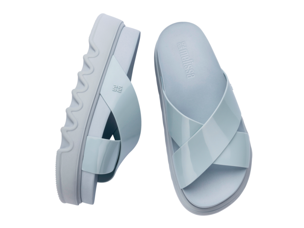 MELISSA COZY CROSS PLATFORM AD – 