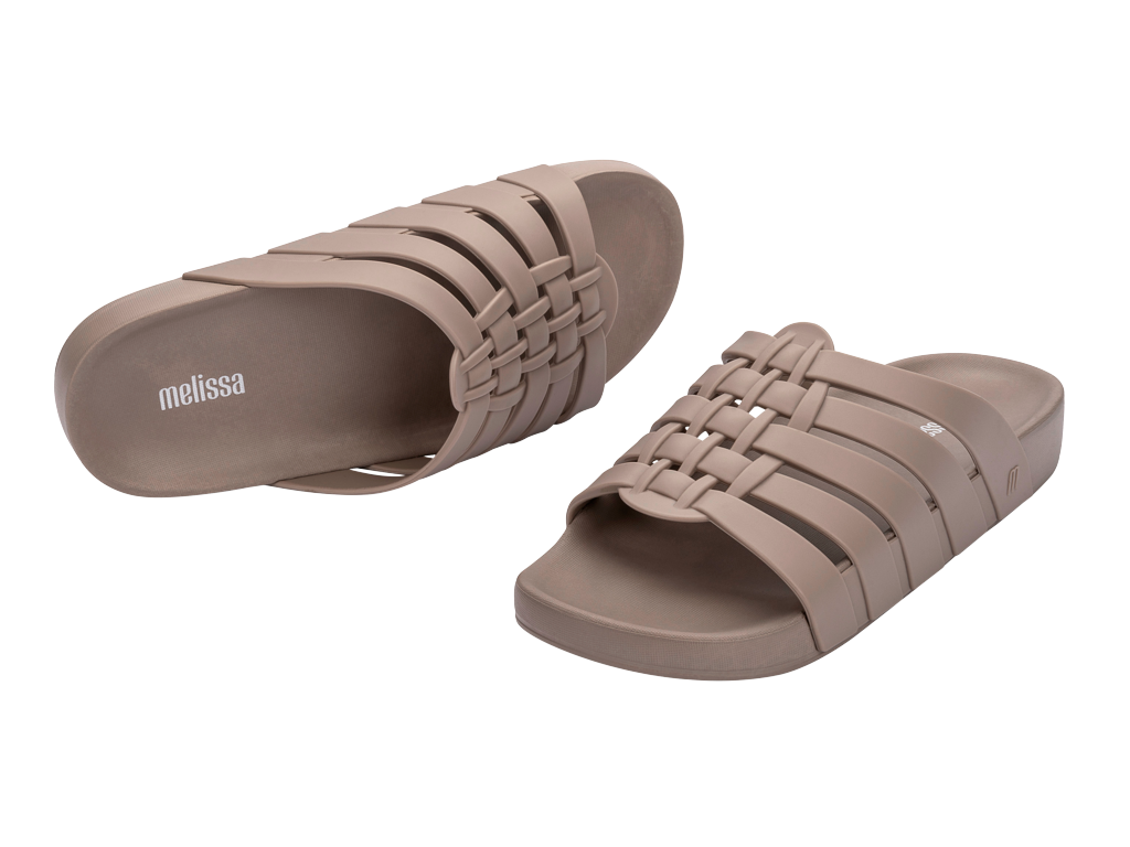 MELISSA POSSESSION SLIDE AD – 