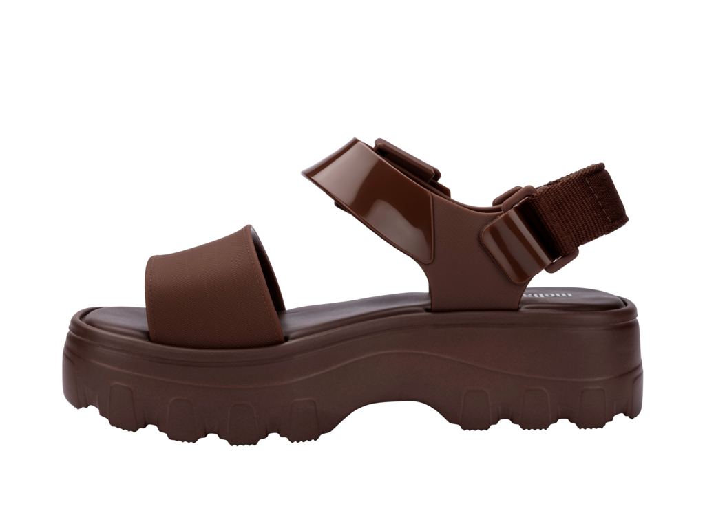 MELISSA KICK OFF SANDAL AD – 