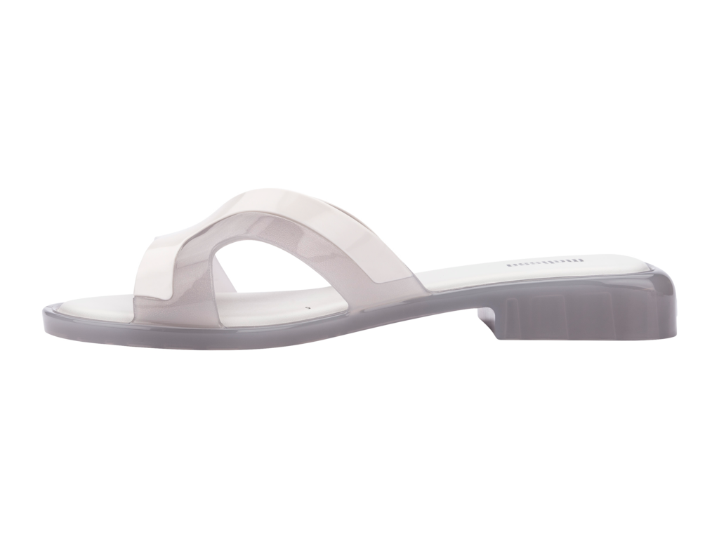 MELISSA YACHT SLIDE AD