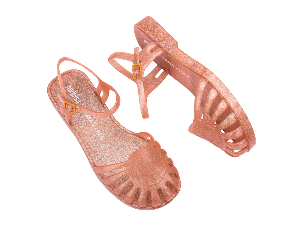 MELISSA SANDAL + BIMBA Y LOLA AD – 