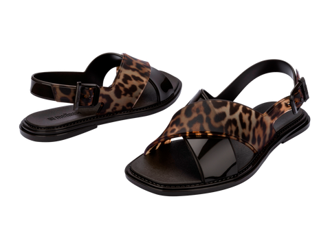 MELISSA CLEO SANDAL AD