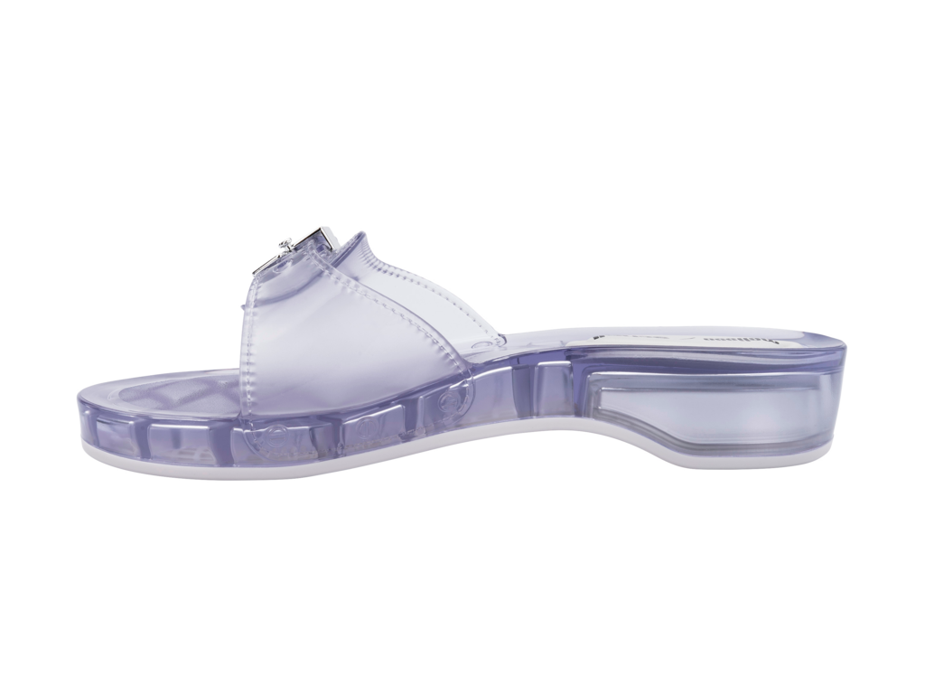 MELISSA PESCURA HEEL + SCHOLL AD - Image 4