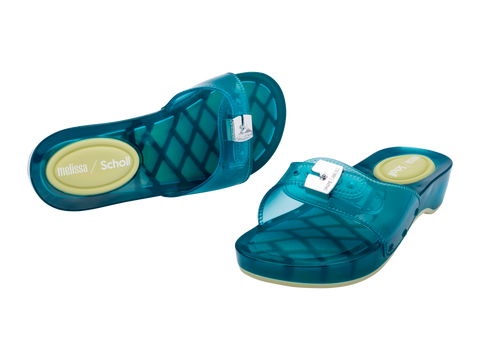 MELISSA PESCURA HEEL + SCHOLL AD