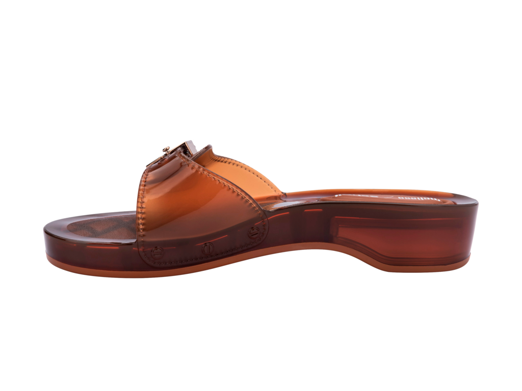 MELISSA PESCURA HEEL + SCHOLL AD – 