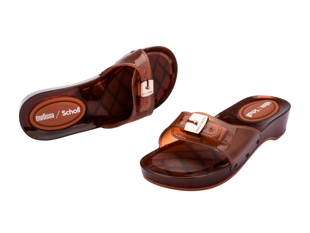 MELISSA PESCURA HEEL + SCHOLL AD