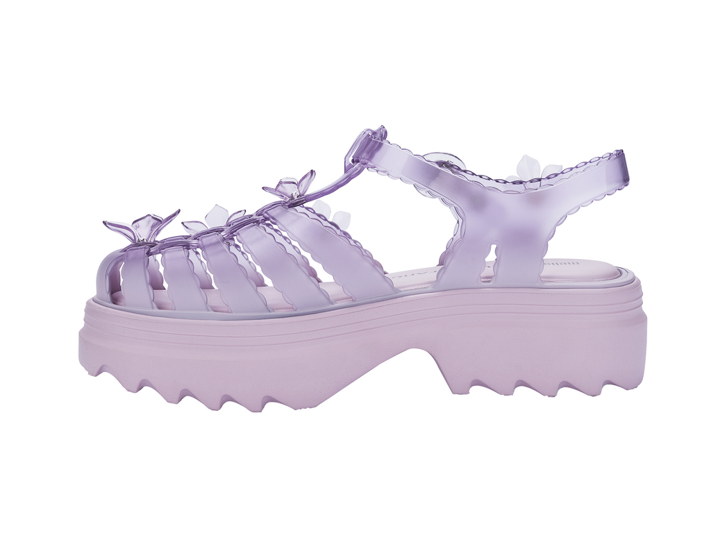 MELISSA POSSESSION PLATFORM SAKURA + SUSAN FANG AD – 