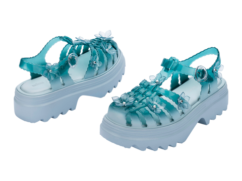 MELISSA POSSESSION PLATFORM SAKURA + SUSAN FANG AD