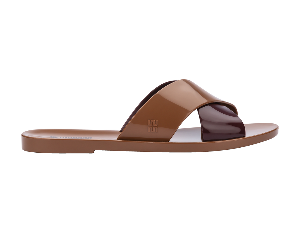 MELISSA ESSENTIAL CROSS SLIDE AD