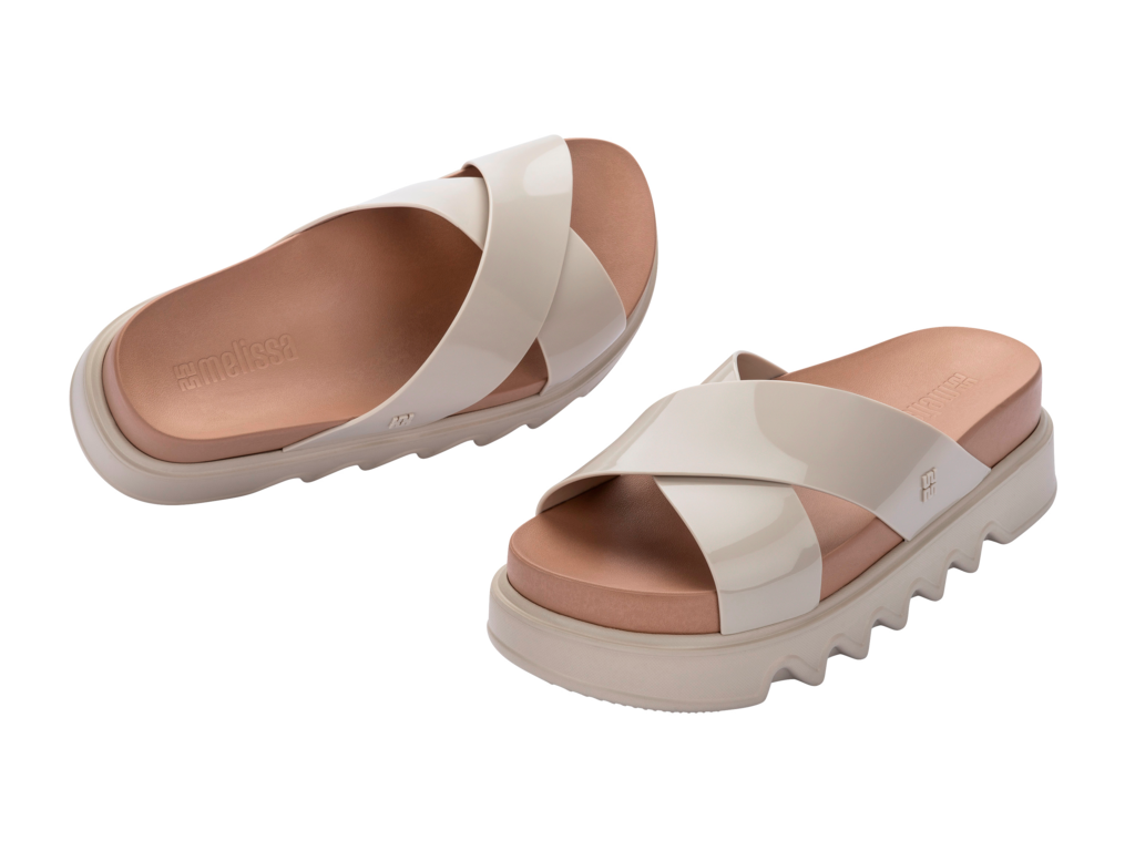 MELISSA COZY CROSS PLATFORM AD – 