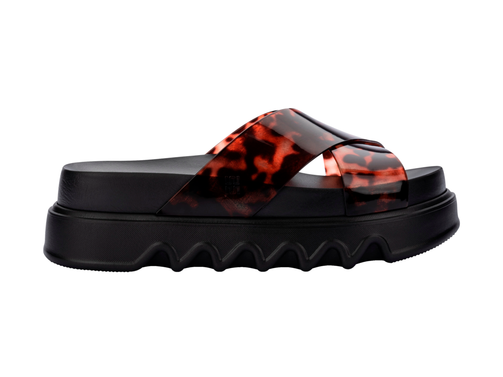 MELISSA COZY CROSS PLATFORM AD – 