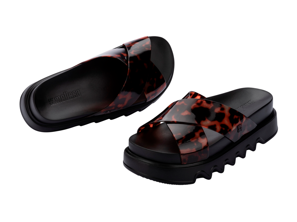 MELISSA COZY CROSS PLATFORM AD – 