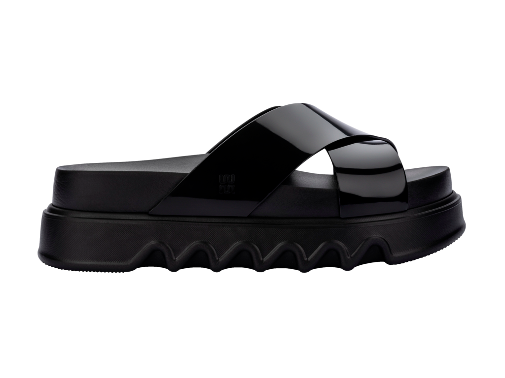 MELISSA COZY CROSS PLATFORM AD – 