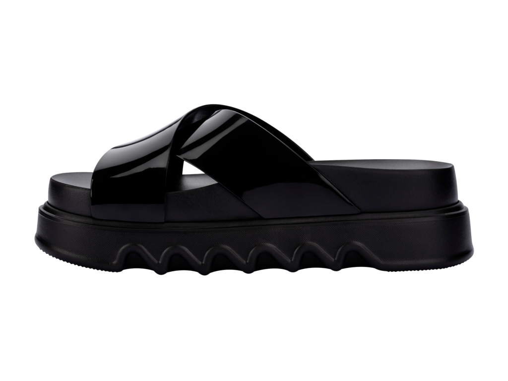 MELISSA COZY CROSS PLATFORM AD - Image 4