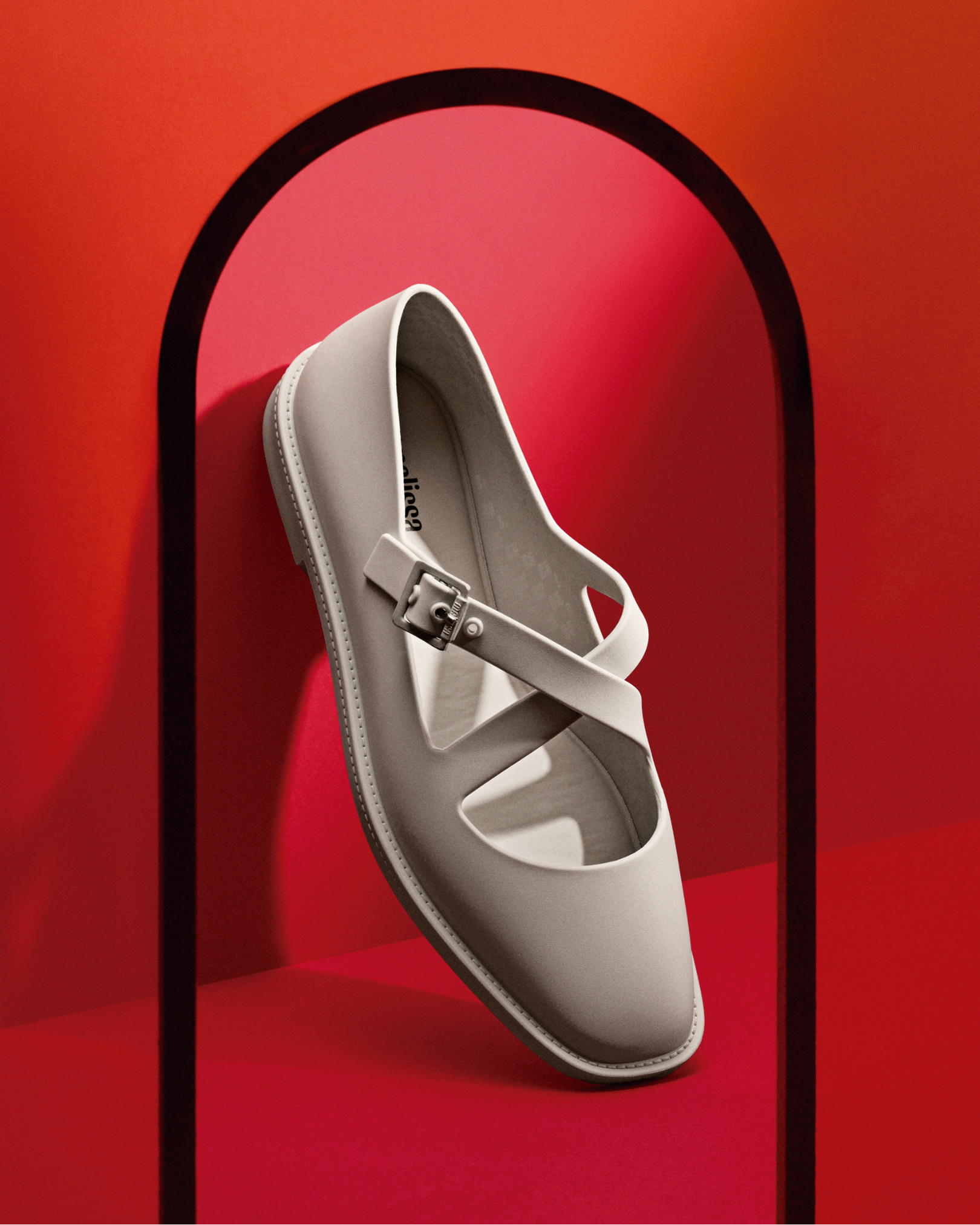 <p><strong>MELISSA EVER - BEIGE</strong></p>