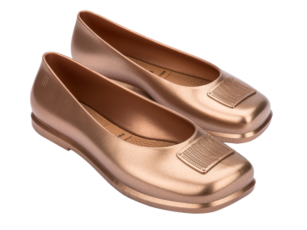 MELISSA RUBY + MARC JACOBS AD – GOLD/BEIGE