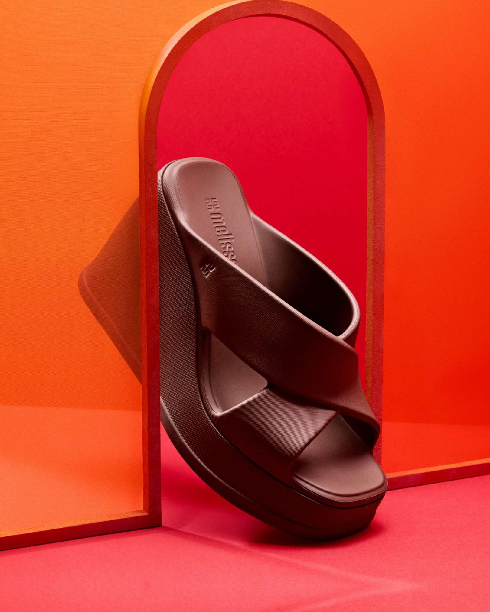 <p><strong>MELISSA FREE VIBE AD - BRONZE</strong></p>