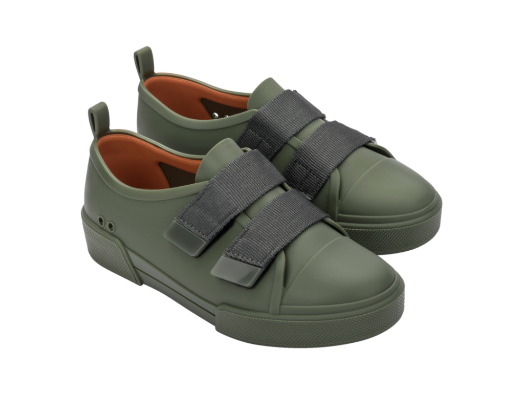 Cool top velcro sneakers